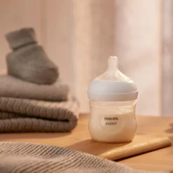 Philips Avent Biberon à Réponse Naturelle de 125 ml pour nouveau-né, sans BPA, 0 mois et plus