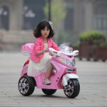 moto rose pour fille