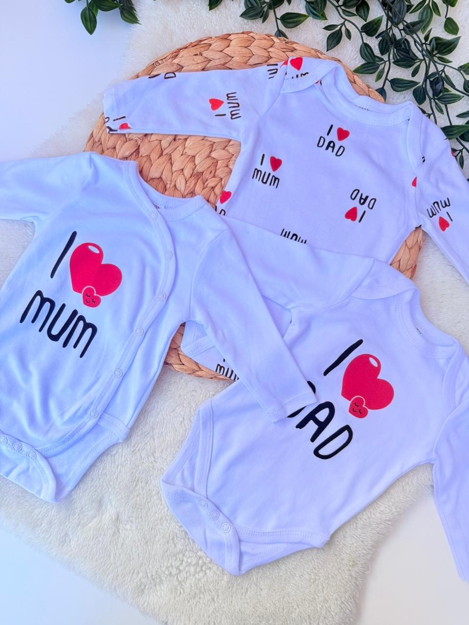 3 Bodies Assortis en Coton Pur : Douceur et Style pour Bébé