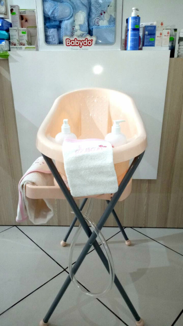 Bébé9 – Baignoire avec son Support + tuyau évacuation-6112