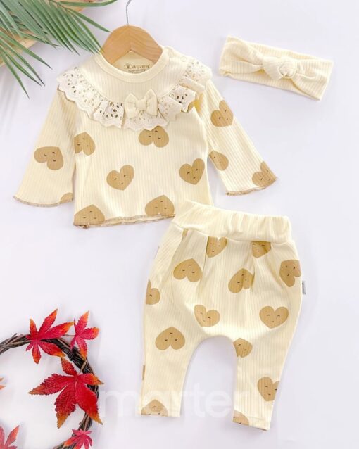 Douceur et style pour votre princesse : Tenue 3 pièces en coton organique