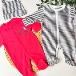 Pack 2 Grenouillères Bébé Coton + Bonnet Assorti – Douceur & Style