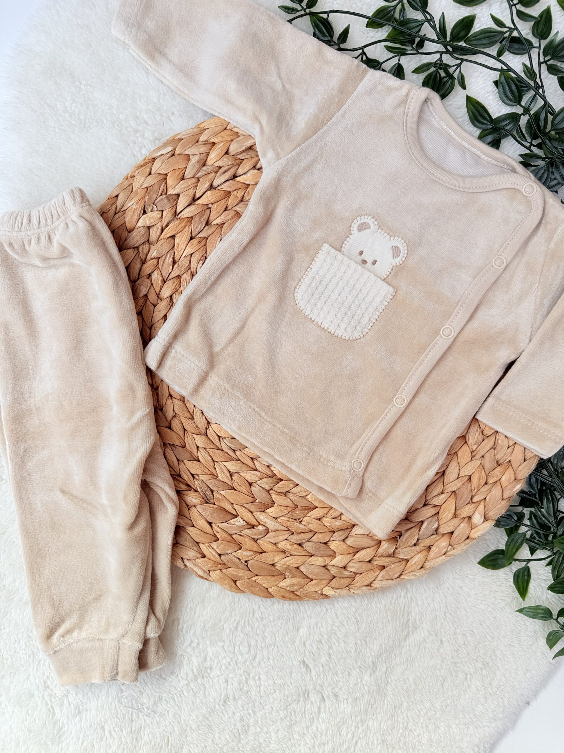 Pyjama Bébé 2 Pièces en Velours Doux – Chaleur Optimale & Ouverture Facile – Image 6