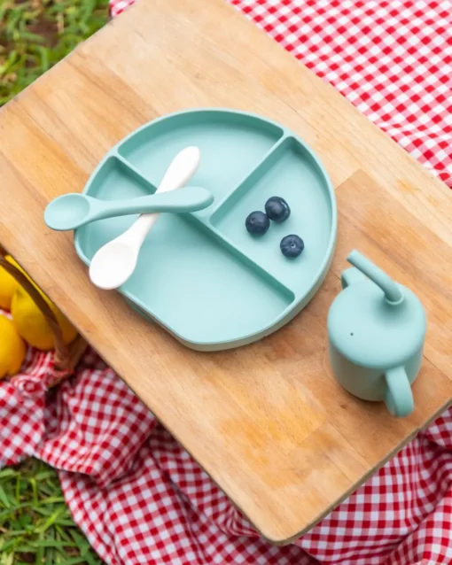 Coffret-Repas-Bébé-en-Silicone-YUMMY-Assiette-Tasse-Deux-Cuillères