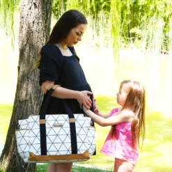 Sac à langer intemporel Triangle Blanc– M&Y