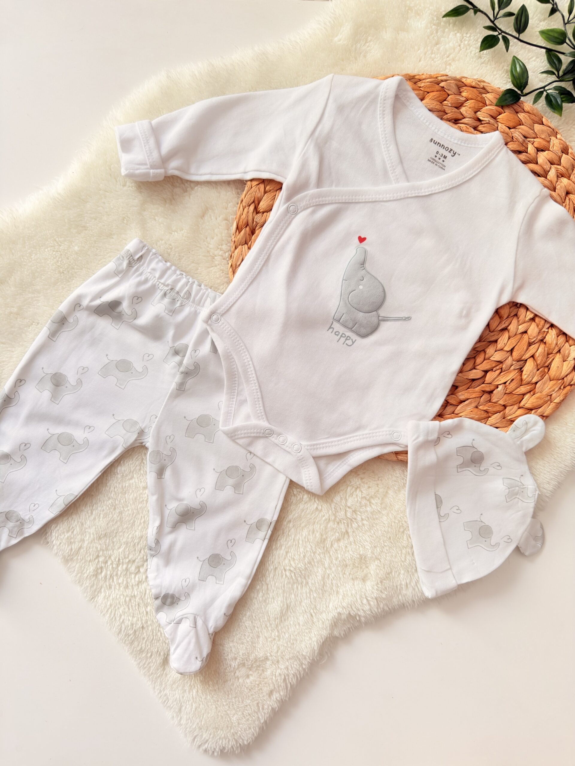 Ensemble Pyjama 0-3mois Elephant 3 Pièces 100% coton 1 Ensemble Pyjama 0-3mois Elephant 3 Pièces 100% coton