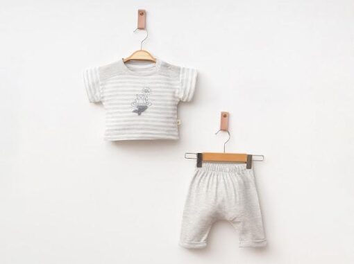 Ensemble Short & T-shirt gris : Mignon, Classe & Confort Coton