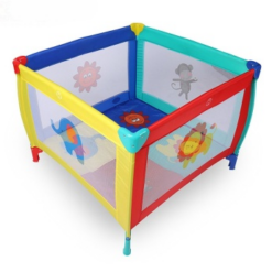 par de jeux sécurisant pour bébé