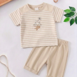 Ensemble Short et T-shirt Bébé : Mignon, Classe et Confort Coton
