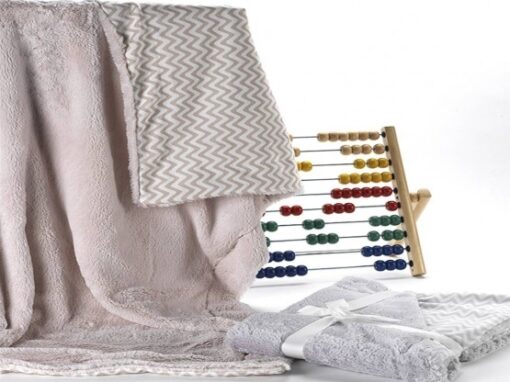 Couverture pompom 140x110cm