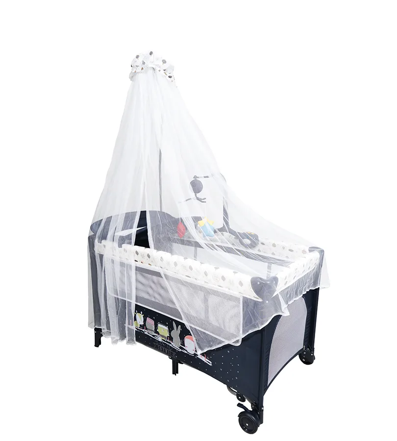 Lit Parc + plan a langer + mobilo + voile Moustquaire