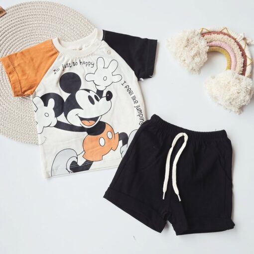 Ensemble mickey Short & T-shirt 100% Coton : Le Confort Essentiel pour l'été