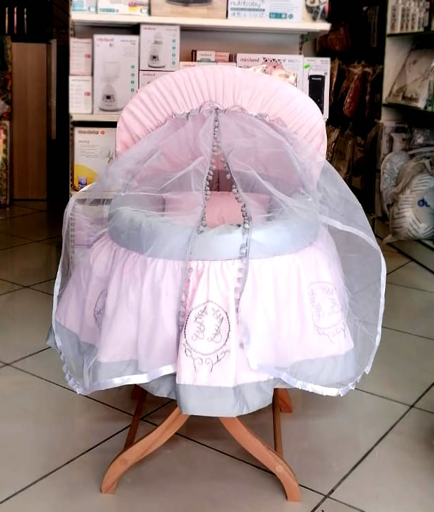 Cocon d'amour couffin et linge de lit de bébé