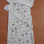 SwaddleMe Emmaillotage avec bonnet – Bambini-0