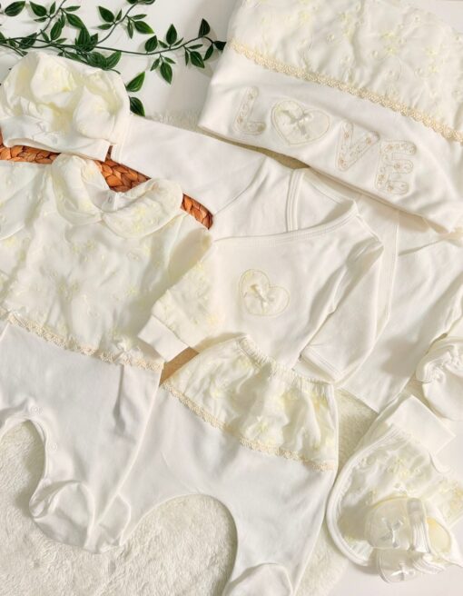 Coffret naissance 10 Pcs crème nacré – baby love
