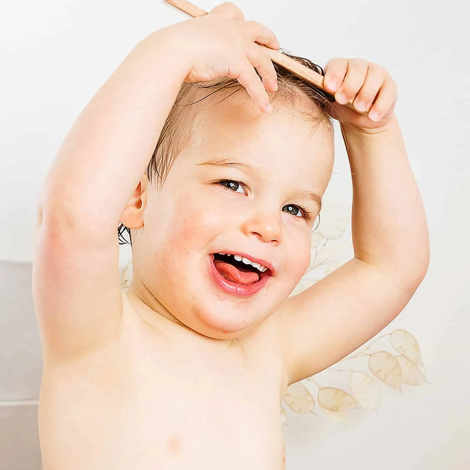 Spray démêlant bébé Biolane au lin 200ml – sans rinçage, cheveux secs ou mouillés