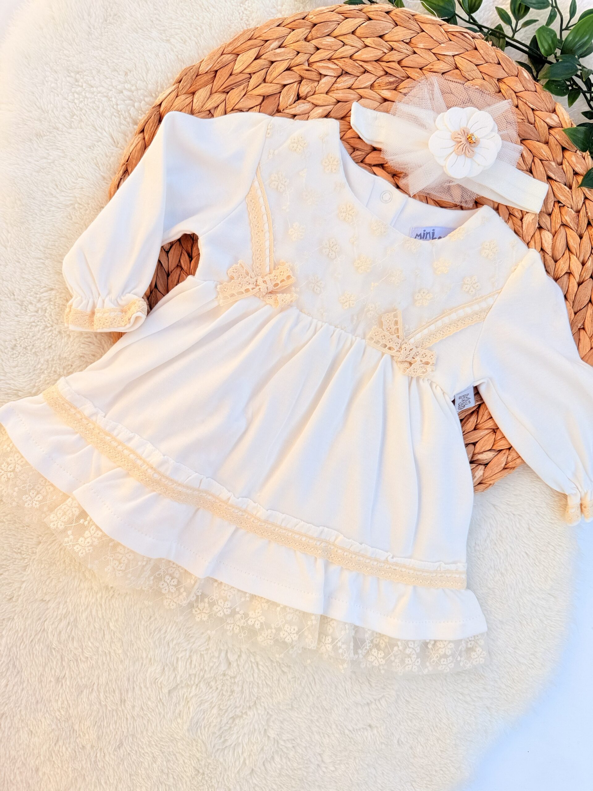 Robe Flamenco en dentelle avec bandeau : coton biologique 1 Robe Flamenco en dentelle avec bandeau : coton biologique