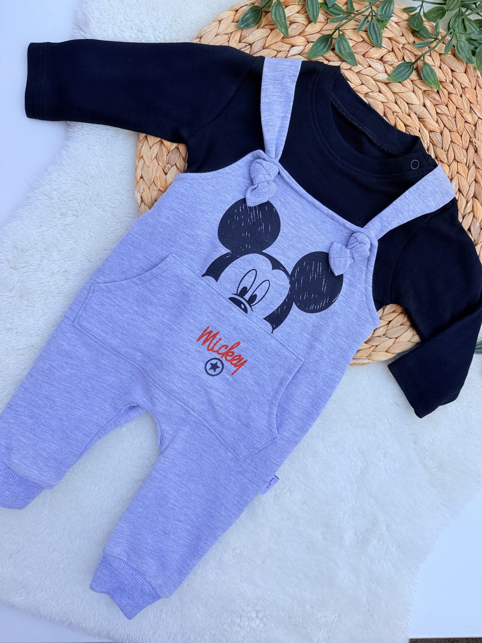 combinaison salopette bébé avec pull