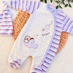 Grenouillère avec bonnet en velours : Douceur et chaleur pour bébé