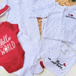 Trousseau bébé Naissance 8 Pcs avec Sachet Clinique - Hello baby