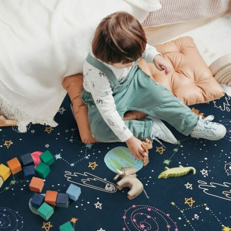 tapis bébé motif etoile et espace