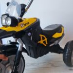 moto à pédale tricycle