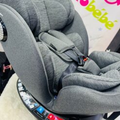 Siège bébé en voiture isize