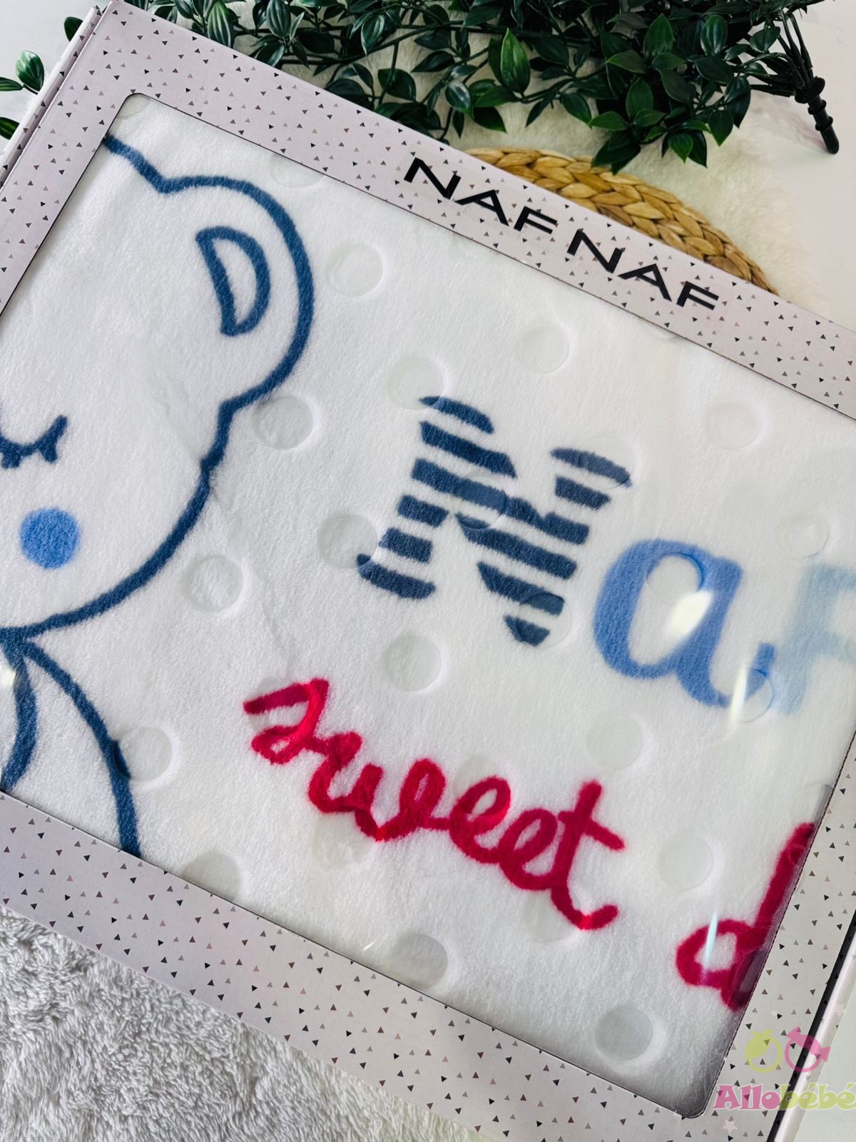 Couverture 110x140 cm Douceur Douillette Pois en Relief et Motif "Hi Sweet" - Nafnaf