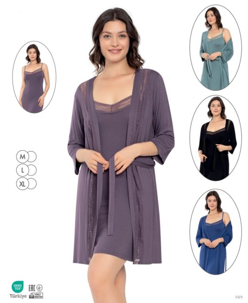 Nuisette et peignoir assortis en dentelle ultra-douce pour des nuits élégantes et confortables.