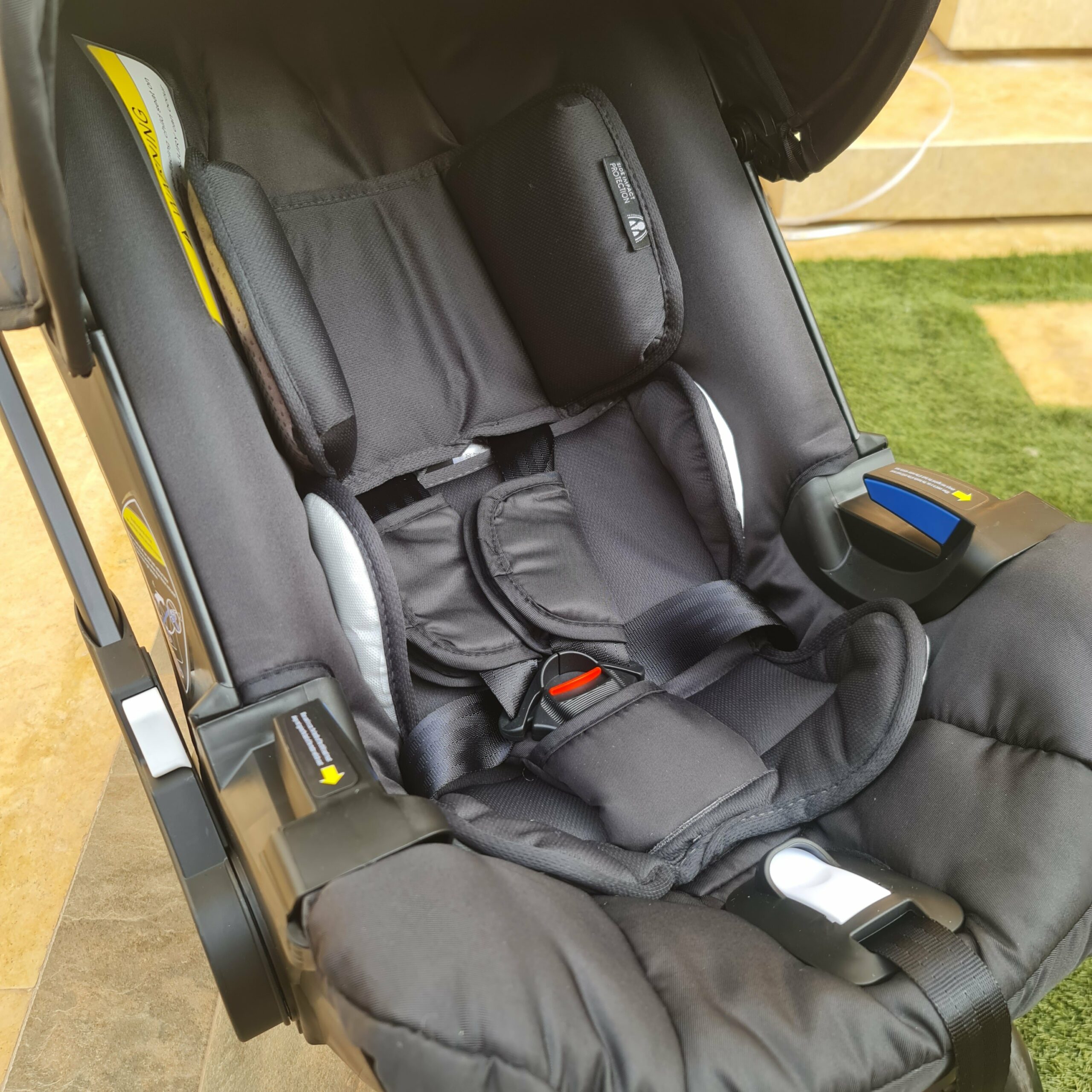 Siège Auto & Poussette Doona Système de Voyage 2 en 1