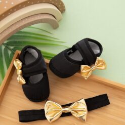 Coffret chaussons et bandeau dorés - une Touche d'Élégance pour Bébé