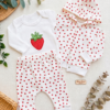 Promo Jogging bébé 3 Pcs "Petite Fraise" à Capuche - Le Look Fruité 100% Coton