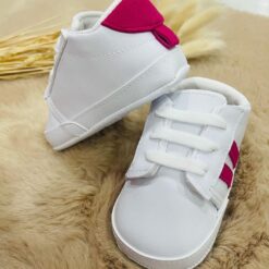Baskets pour bébé coloris au choix