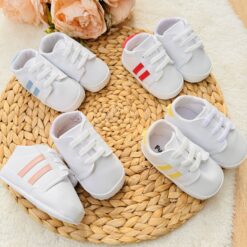 Baskets pour bébé coloris au choix