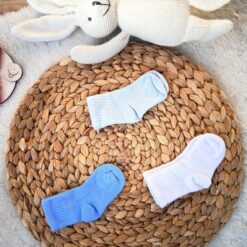 Lot 3 chaussettes bébé 0-6mois – pour des petits pieds soignées - assortiment-blanc
