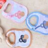 Bavoir naissance "Sucette Mignonne" : Douceur et protection pour bébé