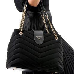 Sac à main élégant avec bandoulière : l'accessoire indispensable pour une allure chic et pratique