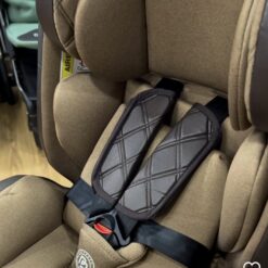tissu resprant du siege auto en marron