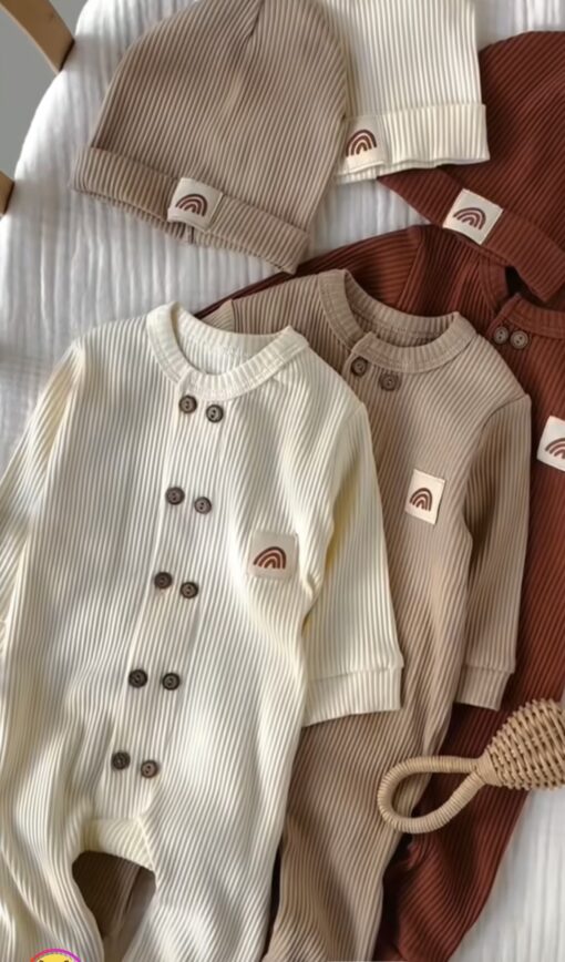 Grenouillère Boutonnée en Coton naturel- Bonnet offert